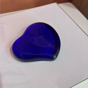 Tiffany Elsa heart paperweight
